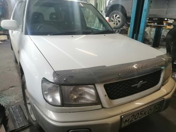 2 199 р. Дефлектор капота CA-Plastiс  Subaru Forester  SF (1997-2000) дорестайлинг (Шелкография карбон-серебро)  с доставкой в г. Екатеринбург. Увеличить фотографию 3