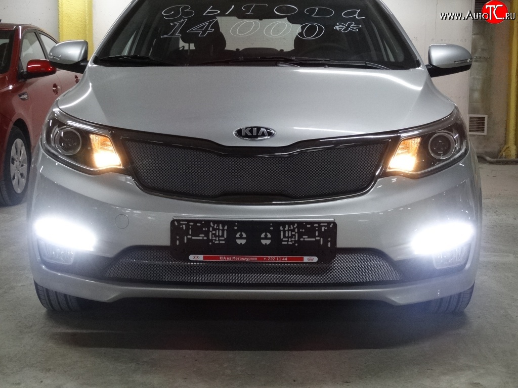 1 539 р. Нижняя сетка на бампер Russtal (хром) KIA Rio 3 QB рестайлингхэтчбек5дв. (2015-2017)  с доставкой в г. Екатеринбург