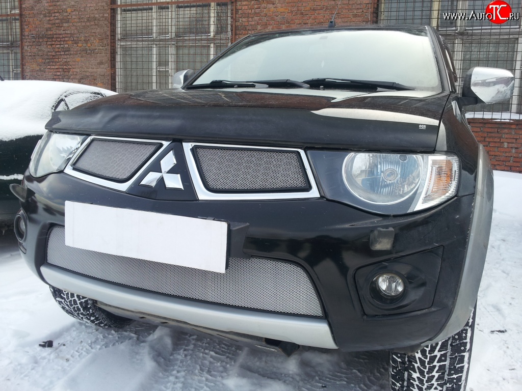 1 539 р. Нижняя сетка на бампер Russtal (хром)  Mitsubishi L200  4 - Pajero Sport  PB  с доставкой в г. Екатеринбург