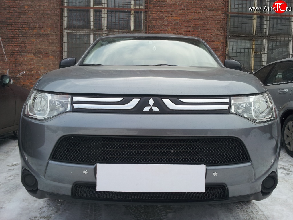 4 299 р. Сетка на бампер Russtal (черная) Mitsubishi Outlander GF дорестайлинг (2012-2014)  с доставкой в г. Екатеринбург