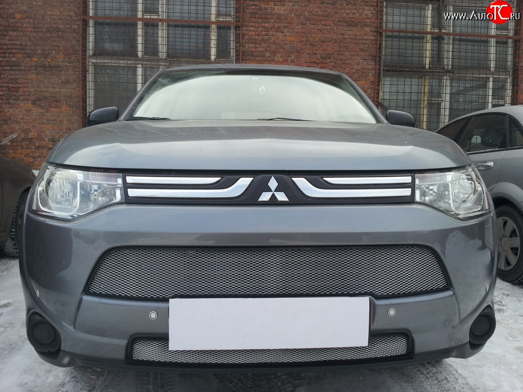 3 149 р. Сетка на бампер Russtal (хром) Mitsubishi Outlander GF дорестайлинг (2012-2014)  с доставкой в г. Екатеринбург