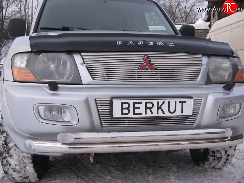 6 999 р. Декоративная вставка решетки радиатора Berkut Mitsubishi Pajero 3 V70 дорестайлинг (1999-2003)  с доставкой в г. Екатеринбург