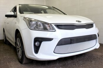 3 299 р. Защитная сетка в бампер (низ, ячейка 3х7 мм) Alfeco Стандарт KIA Rio 4 FB дорестайлинг седан (2016-2020) (Хром)  с доставкой в г. Екатеринбург. Увеличить фотографию 2