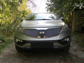 2 799 р. Защитная сетка в бампер (низ, ячейка 3х7 мм) Alfeco Стандарт  KIA Sportage  3 SL (2010-2016) дорестайлинг, рестайлинг (Хром)  с доставкой в г. Екатеринбург. Увеличить фотографию 1