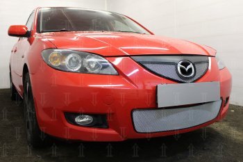 3 199 р. Защитная сетка в бампер (верх, ячейка 3х7 мм) Alfeco Стандарт  Mazda 3/Axela  BK (2006-2009) рестайлинг седан (Хром)  с доставкой в г. Екатеринбург. Увеличить фотографию 2