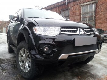 3 399 р. Защитная сетка в бампер (низ, ячейка 3х7 мм) Alfeco Стандарт Mitsubishi L200 4  рестайлинг (2013-2016) (Чёрная)  с доставкой в г. Екатеринбург. Увеличить фотографию 2