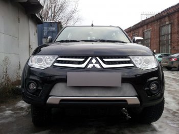 3 589 р. Защитная сетка в бампер (низ, ячейка 3х7 мм) Alfeco Стандарт Mitsubishi L200 4  рестайлинг (2013-2016) (Хром)  с доставкой в г. Екатеринбург. Увеличить фотографию 2