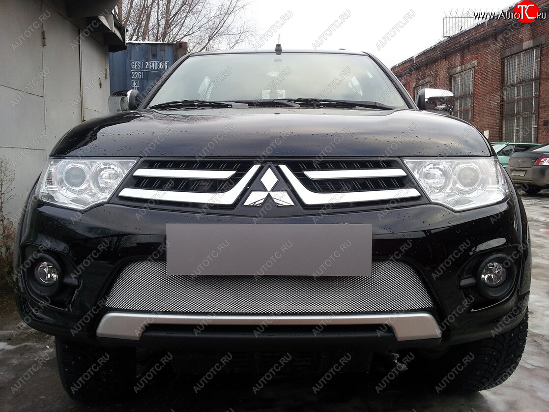 3 589 р. Защитная сетка в бампер (низ, ячейка 3х7 мм) Alfeco Стандарт Mitsubishi L200 4  рестайлинг (2013-2016) (Хром)  с доставкой в г. Екатеринбург