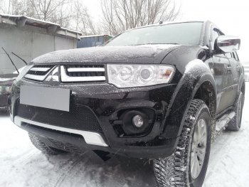 4 199 р. Защитная сетка в бампер (низ, ячейка 4х10 мм) Alfeco Премиум Mitsubishi L200 4  рестайлинг (2013-2016) (Чёрная)  с доставкой в г. Екатеринбург. Увеличить фотографию 3