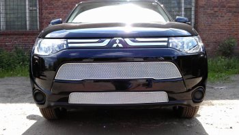 3 799 р. Защитная сетка в бампер (низ, ячейка 3х7 мм) Alfeco Стандарт Mitsubishi Outlander GF дорестайлинг (2012-2014) (Хром)  с доставкой в г. Екатеринбург. Увеличить фотографию 3