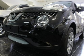 4 799 р. Защитная сетка в бампер (низ, ячейка 3х7 мм) Стрелка11 Стандарт Nissan Juke 1 YF15 рестайлинг (2014-2020) (Хром)  с доставкой в г. Екатеринбург. Увеличить фотографию 3