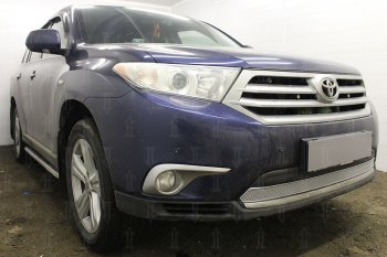 4 749 р. Защитная сетка в бампер (низ, ячейка 4х10 мм) Стрелка11 Премиум Toyota Highlander XU40 рестайлинг (2010-2013) (Хром)  с доставкой в г. Екатеринбург. Увеличить фотографию 2