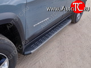 21 349 р. Пороги алюминиевые с пластиковой накладкой (Trailhawk) ТСС Тюнинг  Jeep Cherokee  KL (2014-2017) дорестайлинг (карбон серый)  с доставкой в г. Екатеринбург