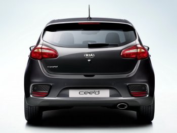 7 949 р. Бампер задний GAMMA  KIA Ceed  2 JD (2015-2018) рестайлинг, хэтчбэк (Неокрашенный)  с доставкой в г. Екатеринбург. Увеличить фотографию 1