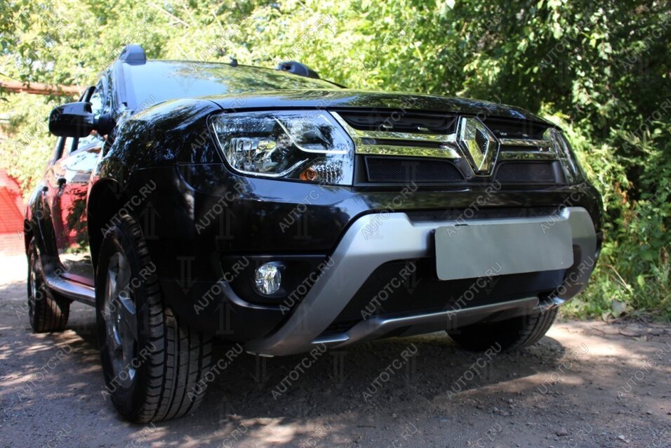 2 559 р. Защита радиатора (верх) Стрелка11 Стандарт Renault Duster HS рестайлинг (2015-2021) (черная)  с доставкой в г. Екатеринбург