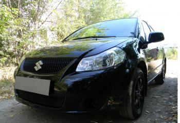 2 899 р. Защита радиатора Стрелка11 Стандарт  Suzuki SX4  GYC21S (2006-2012) дорестайлинг седан (черная)  с доставкой в г. Екатеринбург. Увеличить фотографию 2