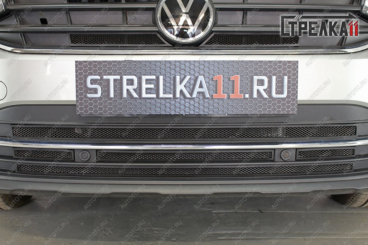 2 989 р. Защита радиатора (верх) Стрелка11 Стандарт  Volkswagen Tiguan  Mk2 (2020-2022) рестайлинг (черная)  с доставкой в г. Екатеринбург