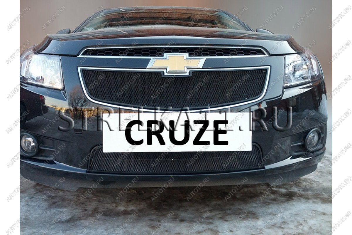 799 р. Зимняя заглушка решетки радиатора (низ) Стрелка11 Chevrolet Cruze J305 хэтчбек дорестайлинг (2009-2012) (черная)  с доставкой в г. Екатеринбург