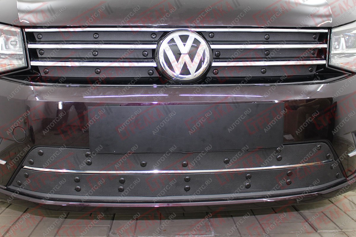 1 599 р. Зимняя заглушка решетки радиатора (верх 6 частей) Стрелка11 Volkswagen Caddy 2K рестайлинг (2015-2020) (черная)  с доставкой в г. Екатеринбург