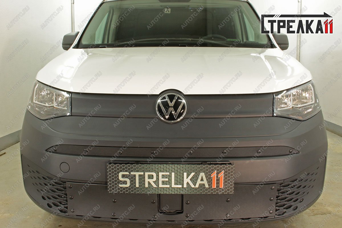 1 199 р. Зимняя заглушка решетки радиатора (низ) Стрелка11 Volkswagen Caddy (2020-2024) (черная)  с доставкой в г. Екатеринбург