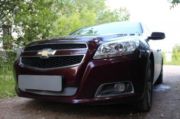 Защитная сетка радиатора в бампер (ячейка 3х7 мм) Стрелка 11 Стандарт Chevrolet Malibu 8 (2013-2015)  (хром)