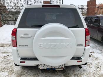 6 949 р. Пластиковый колпак запасного колеса SUZUKI (верхняя часть, 225/70/16)  Suzuki Grand Vitara ( FTB03 3 двери,  3TD62, TL52 5 дверей,  JT 5 дверей,  JT 3 двери,  JT) - Grand Vitara XL7 (неокрашенный)  с доставкой в г. Екатеринбург. Увеличить фотографию 11