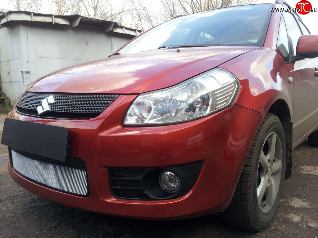 1 539 р. Сетка на бампер (хетчбек) Russtal (хром)  Suzuki SX4  GYA,GYB (2010-2016)  рестайлинг, хэтчбэк  с доставкой в г. Екатеринбург