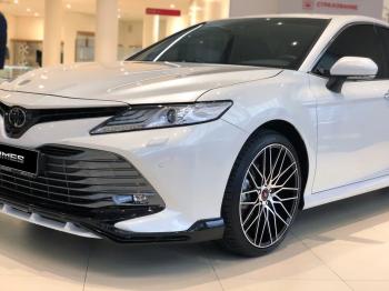 16 899 р. Накладка переднего бампера HEMMES  Toyota Camry  XV70 (2017-2021) дорестайлинг  с доставкой в г. Екатеринбург. Увеличить фотографию 5