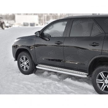 33 999 р. Порожки для ног (труба Ø63) SLITKOFF Toyota Fortuner AN160 дорестайлинг (2015-2020) (лист - алюминий, профиль - сталь)  с доставкой в г. Екатеринбург. Увеличить фотографию 3