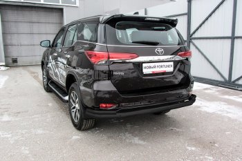 17 599 р. Защита заднего бампера Slitkoff (Ø 76+42, двойная, уголки)  Toyota Fortuner  AN160 (2015-2020) дорестайлинг (Сталь с полимерным покрытием. Цвет: черный)  с доставкой в г. Екатеринбург. Увеличить фотографию 1