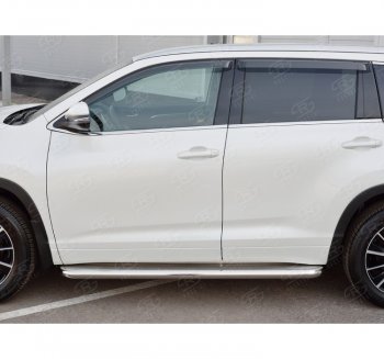 32 649 р. Порожки для ног (Ø63 мм) Russtal Toyota Highlander XU50 рестайлинг (2016-2020) (лист - нержавейка, профиль - нержавейка)  с доставкой в г. Екатеринбург. Увеличить фотографию 1