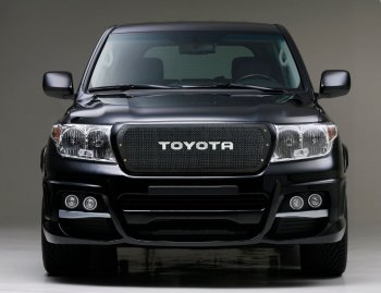 17 699 р. Решетка радиатора CrTuning Toyota Land Cruiser 200 2-ой рестайлинг (2015-2021) (С надписью TOYOTA)  с доставкой в г. Екатеринбург. Увеличить фотографию 1