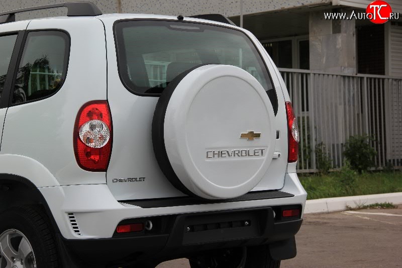 1 779 р. Чехол запасного колеса Chevrolet V3 Chevrolet Niva 2123 дорестайлинг (2002-2008) (Окрашенный)  с доставкой в г. Екатеринбург