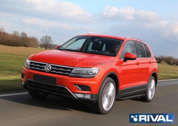 9 499 р. Порожки для ног Rival Volkswagen Tiguan Mk2 рестайлинг (2020-2022) (Чёрные)  с доставкой в г. Екатеринбург. Увеличить фотографию 3