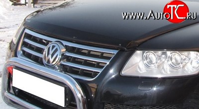 2 799 р. Дефлектор капота NovLine Volkswagen Touareg GP рестайлинг (2006-2010)  с доставкой в г. Екатеринбург